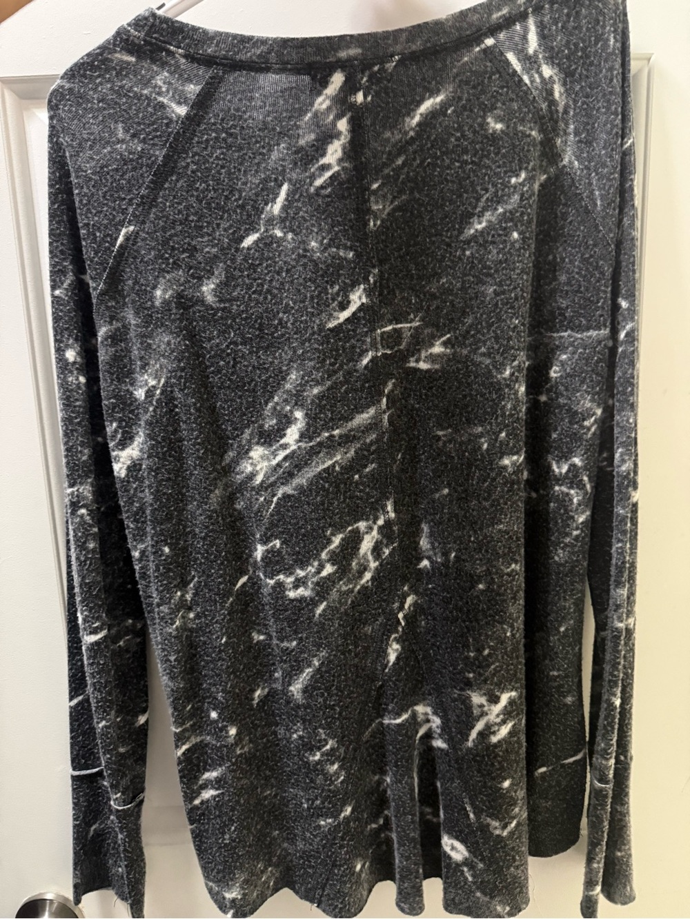 Michael Stars Neutral Marble-Print lightweight super soft Long Sleeve Top, large - Picture 2 of 3